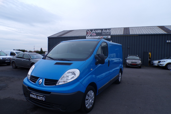 RENAULT TRAFIC FOURGON