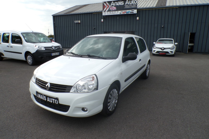 RENAULT CLIO CAMPUS